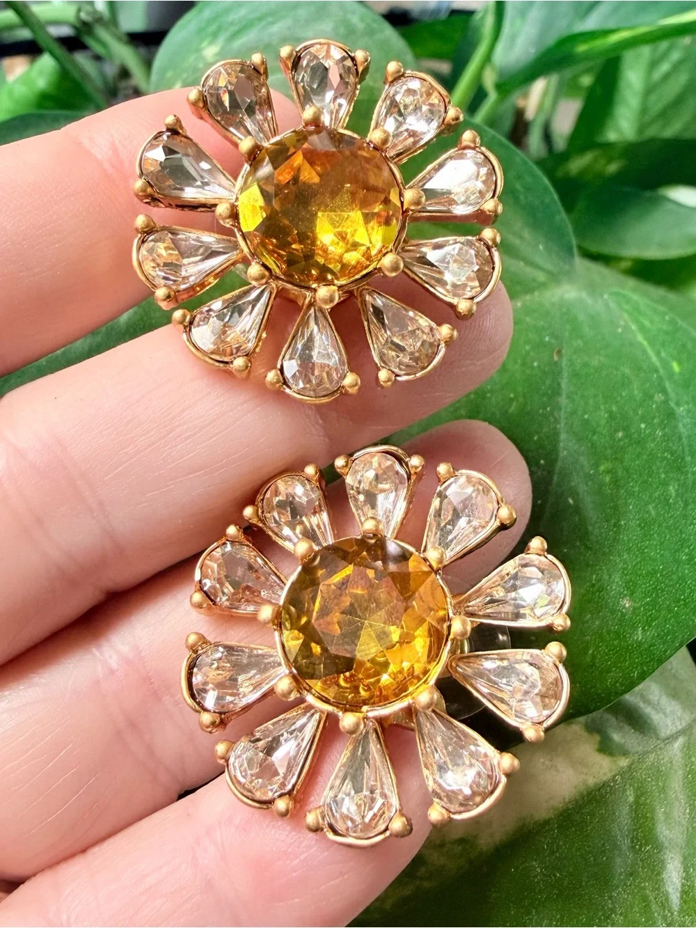OSCAR DE LA RENTA FLOWER EARRINGS Gold/Citrine Crystal Daisy Stud Post